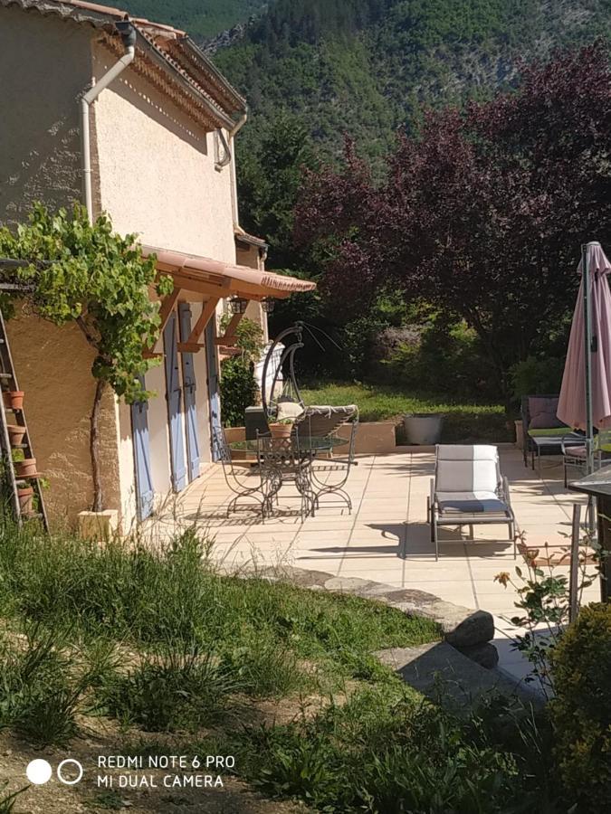 Joelle Et Daniel Bed and Breakfast Entrevaux Buitenkant foto
